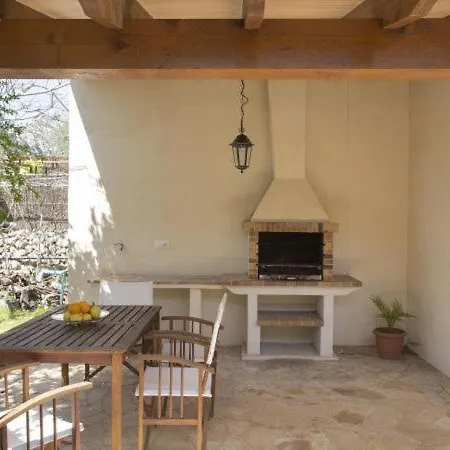 Sleeps 6 With Pool Air Con And Wifi
