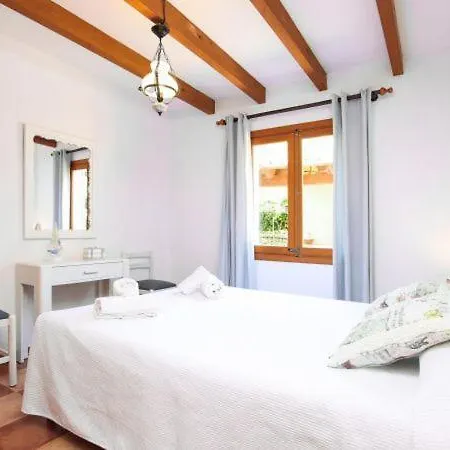 Sleeps 6 With Pool Air Con And Wifi Pollenca