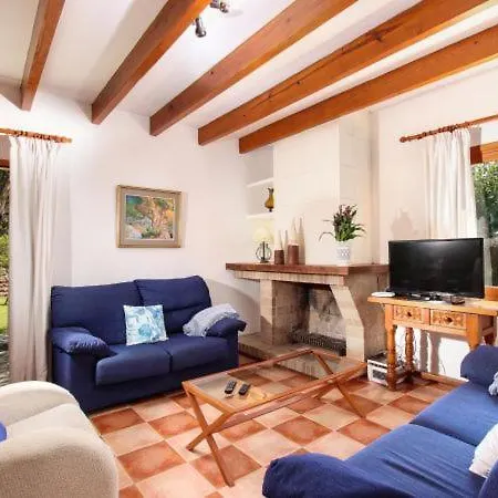 Sleeps 6 With Pool Air Con And Wifi